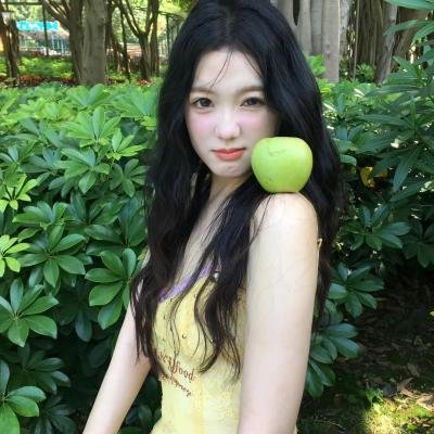 我直播扔炸弹后，女友和好兄弟慌了